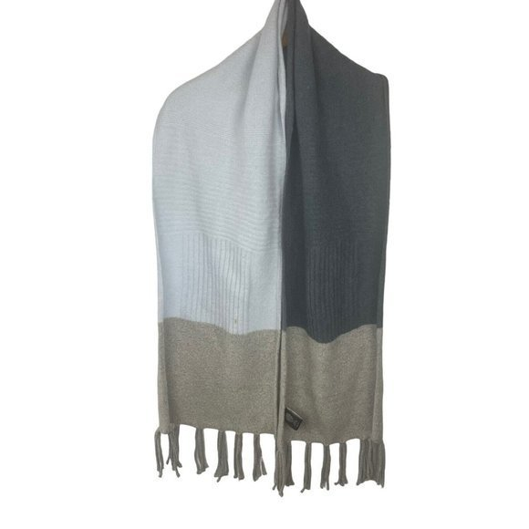Vince Camuto Wool Blend Scarf‎ One Size Gray Blue Fringe Soft Warm Designer - Picture 1 of 6